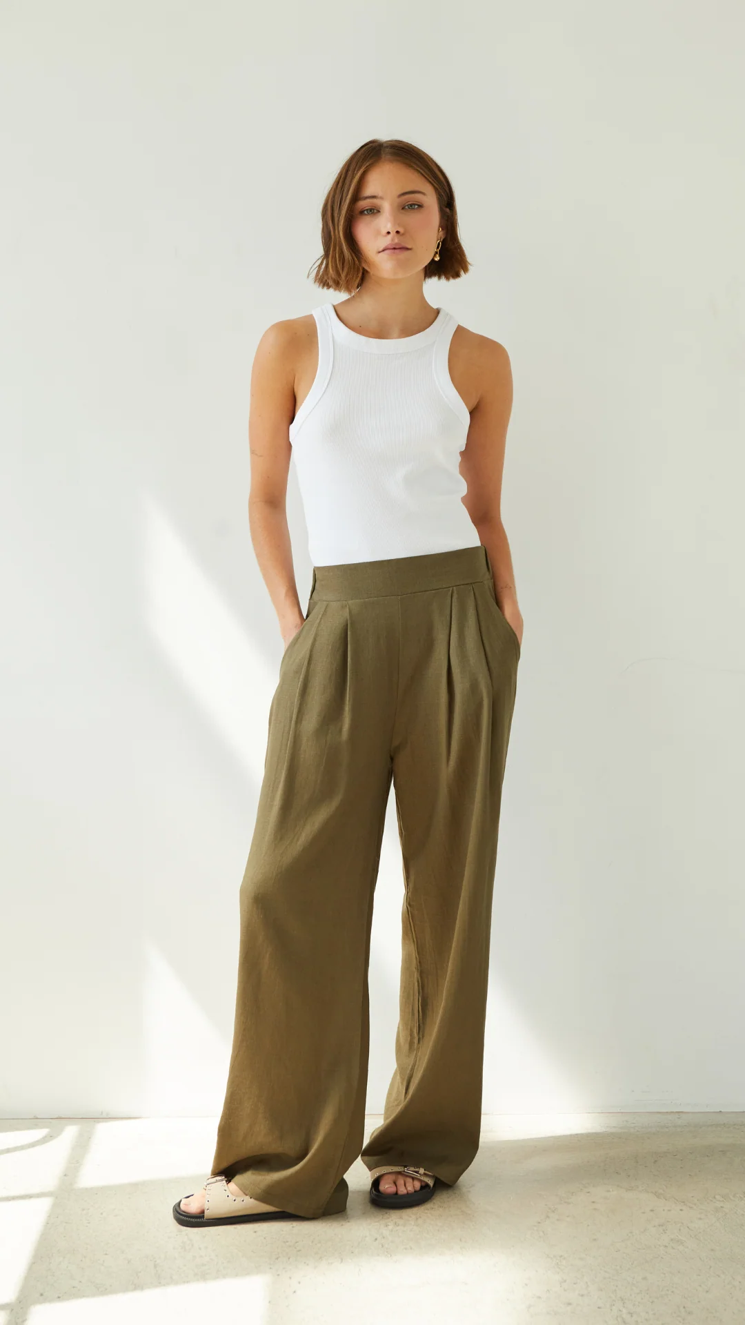 Alexis Linen Trousers - Khaki - Image 3