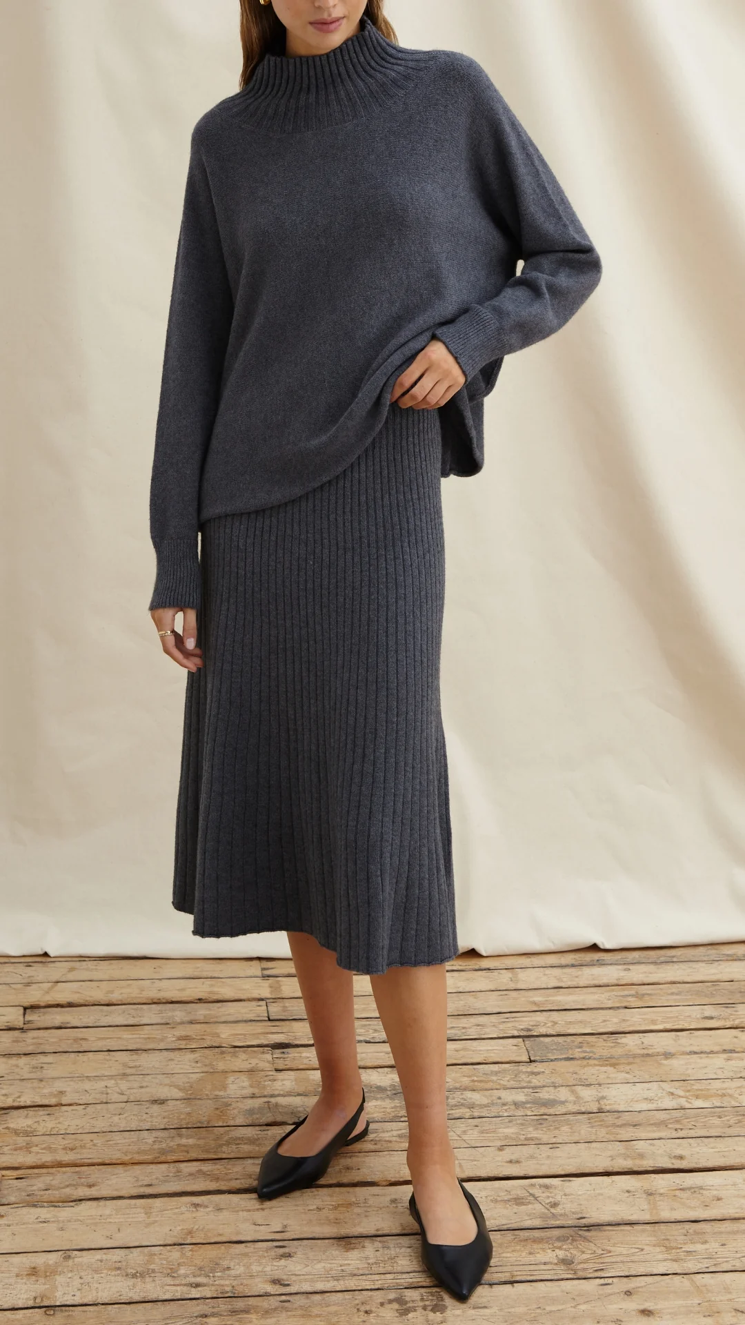 Alma Sweater - Anthracite - Image 8