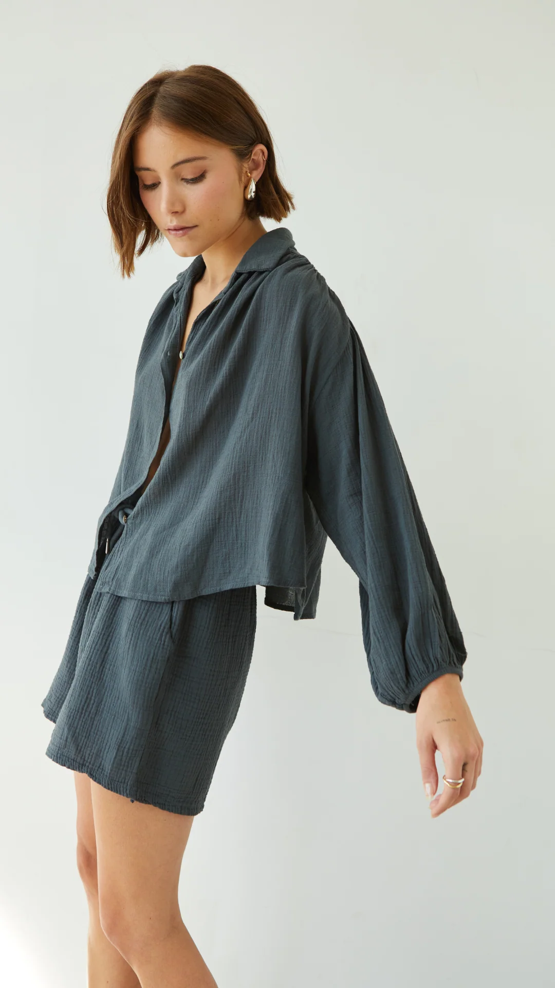 Anais Shorts - Anthracite - Image 10