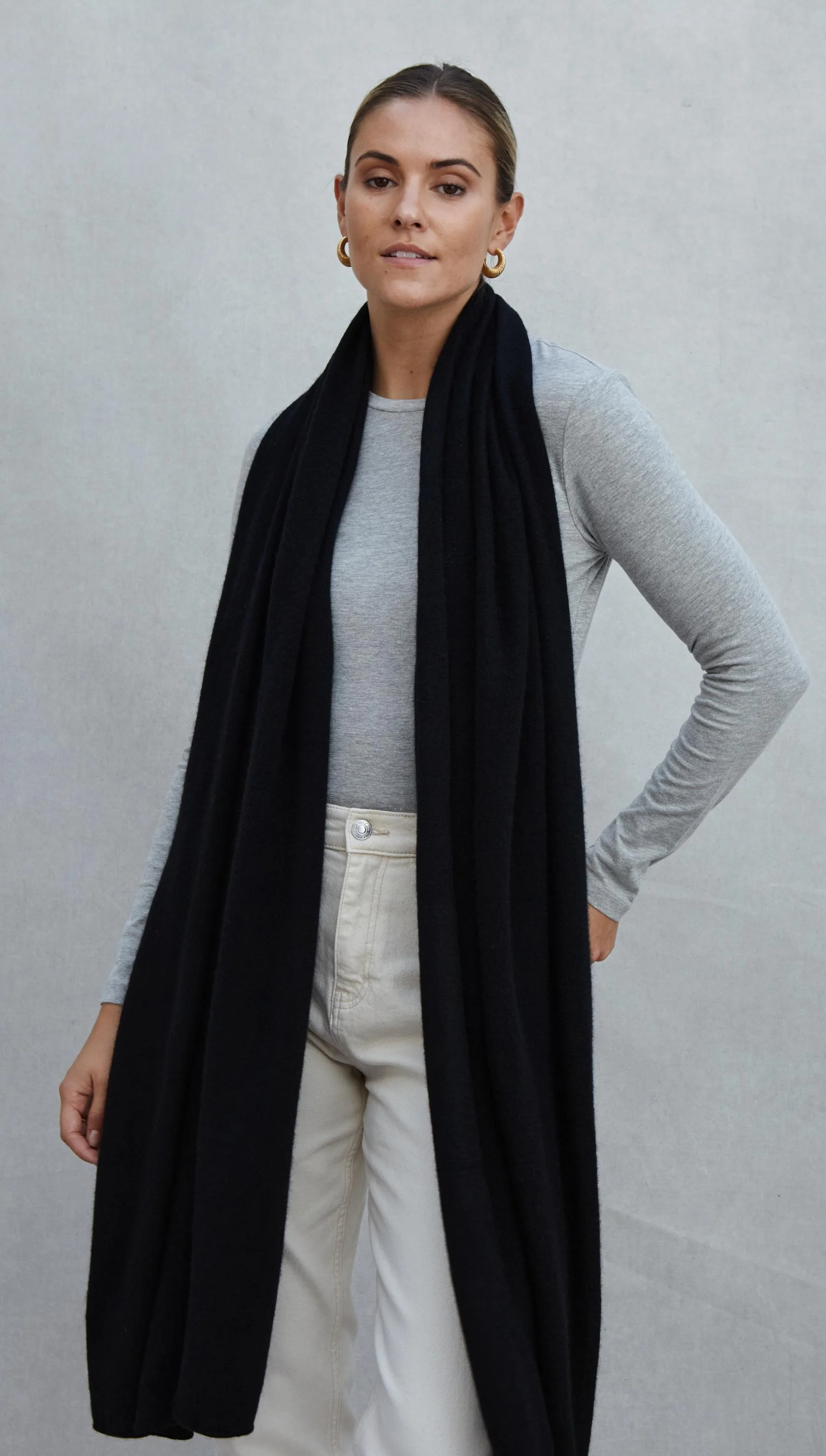 Cashmere Travel Wrap - Black - Image 4
