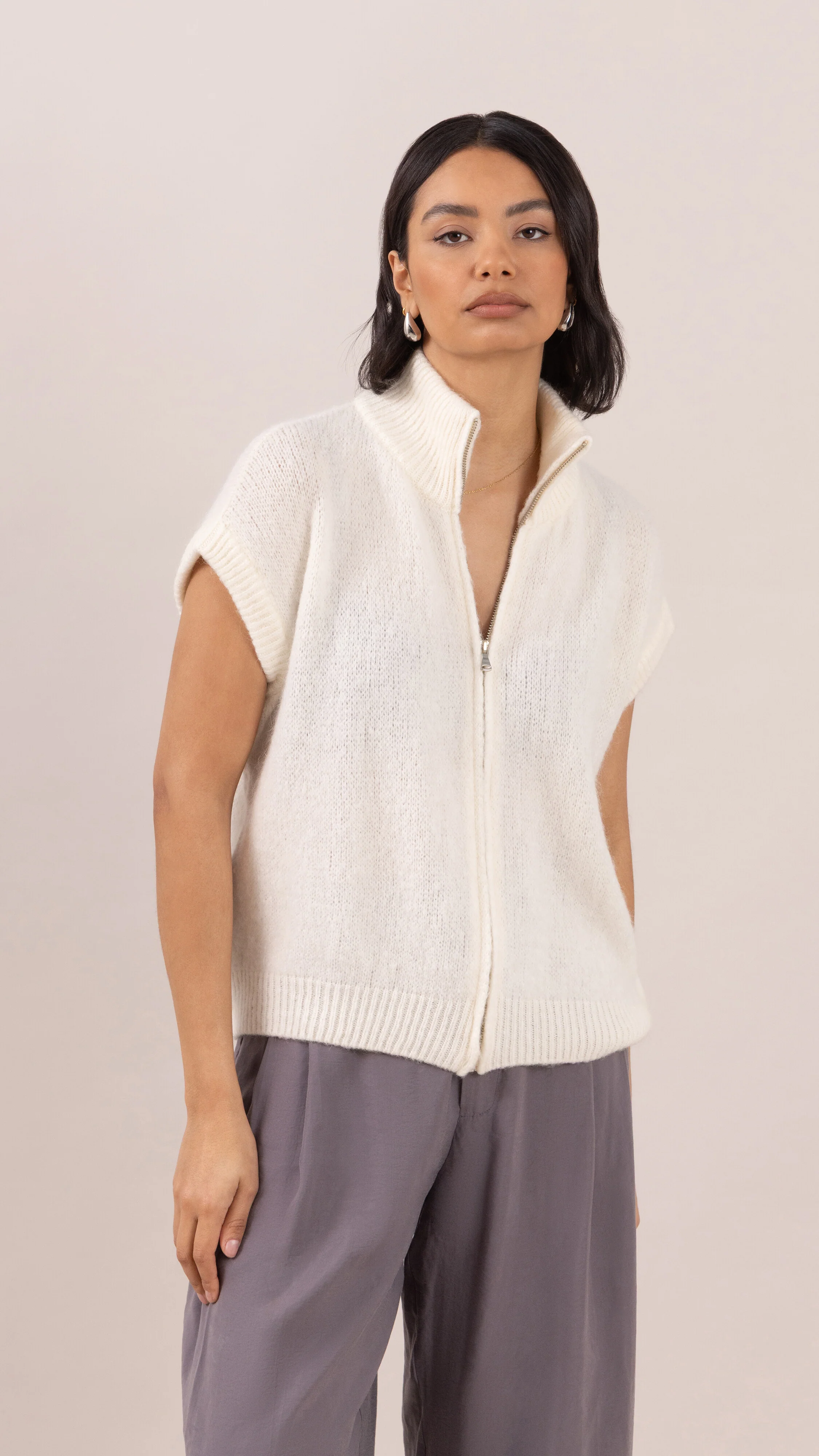Leigh Sleeveless Zip Cardigan - Ivory
