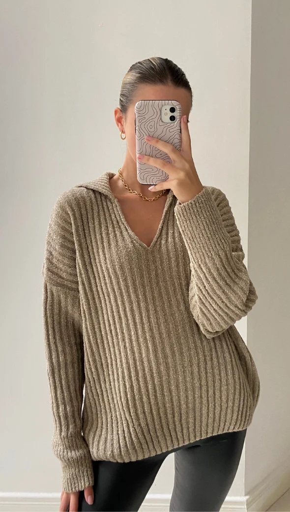 Mila Sweater - Taupe - Image 10