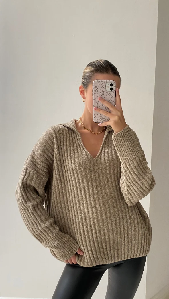 Mila Sweater - Taupe - Image 13