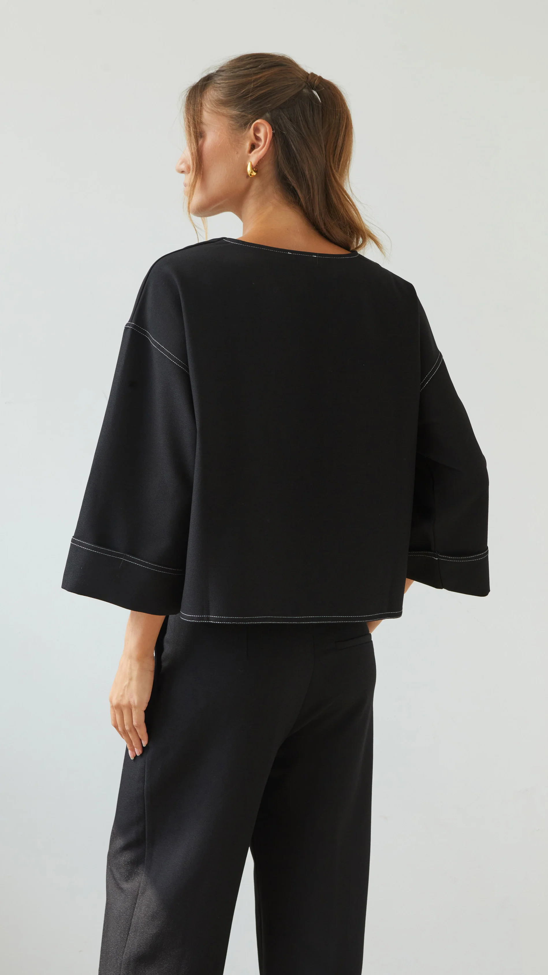 Olina V-Neck Crepe Top - Black - Image 7