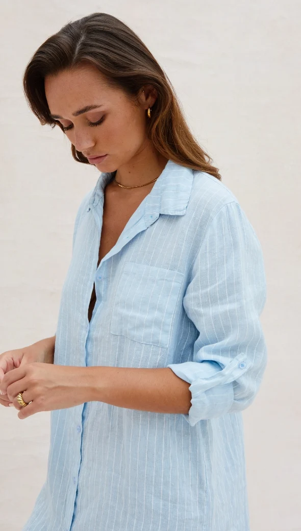 Provence Linen Shirt - Light Blue - Image 7